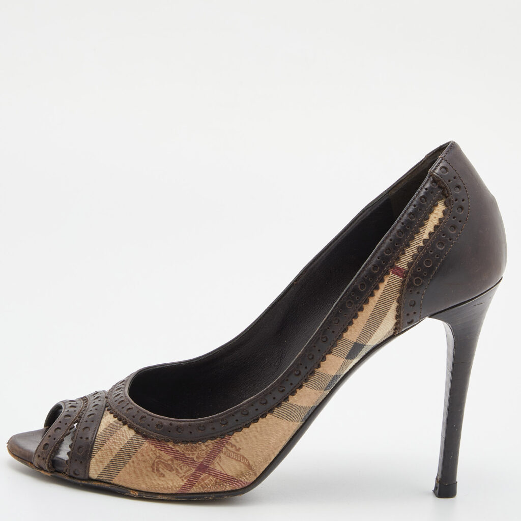 luxury-women-burberry-used-shoes-p836167-002 Burberry Beige/Brown Haymarket Check Canvas and Brogue Leather Peep Toe Pumps Size 39