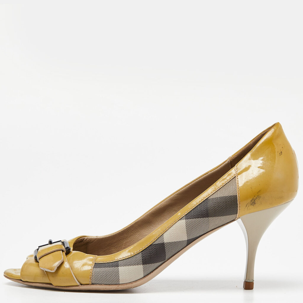 luxury-women-burberry-used-shoes-p933274-009 Burberry Grey/Yellow Smoked Check PVC and Patent Leather Embellished Open Toe Pumps Size 39