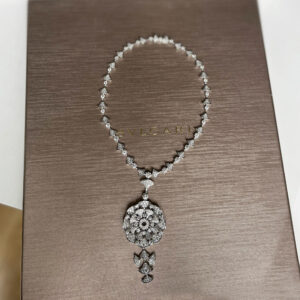 Bvlgari 18K White Gold Diamond Floral Divas&rsquo; Dream Pendant Necklace