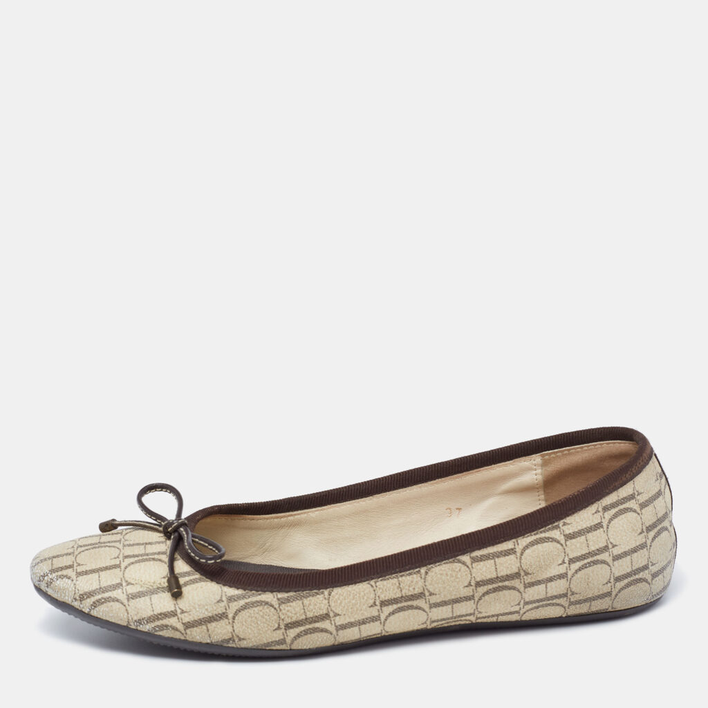 luxury-women-carolina-herrera-used-shoes-p626050-003-2 CH Carolina Herrera Cream Monogram Canvas Bow Cap Toe Ballet Flats Size 37