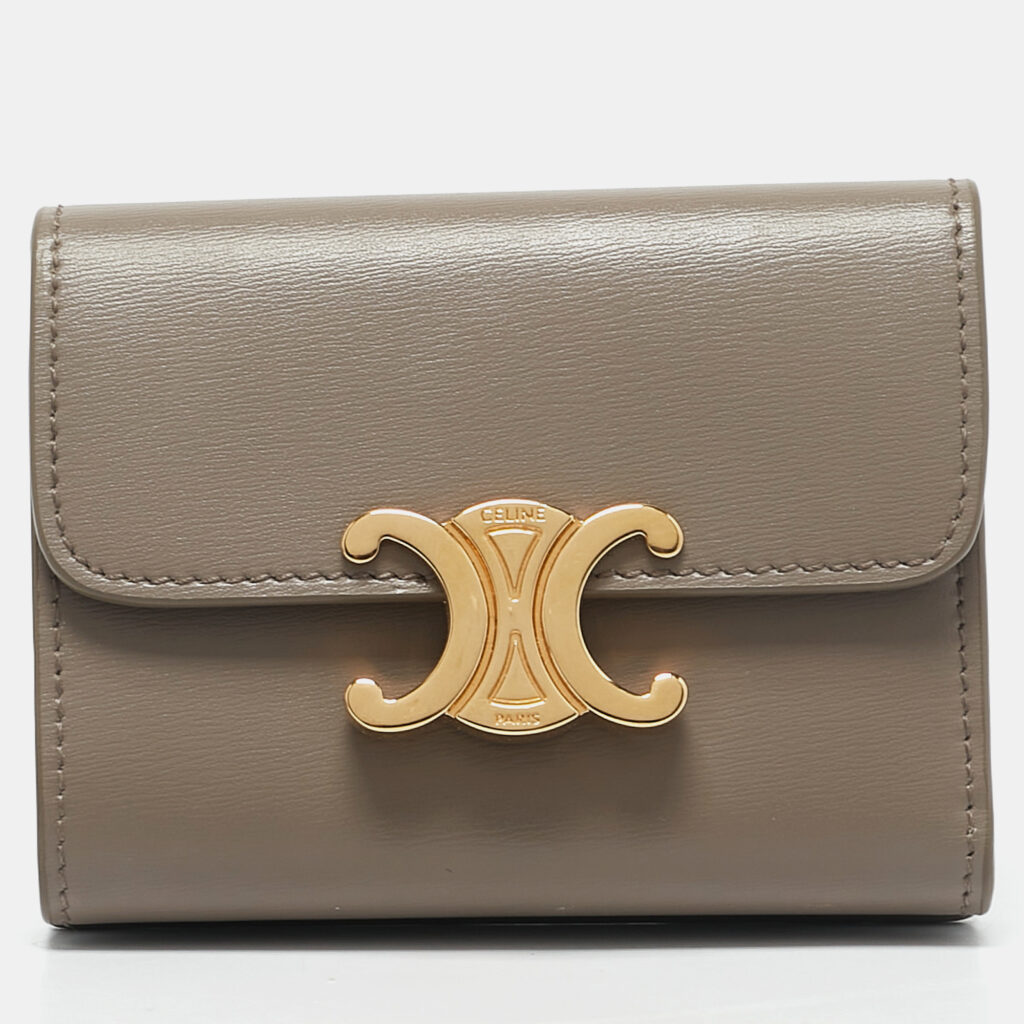 luxury-women-celine-used-handbags-p1150875-007 Celine Taupe Leather Triomphe Card Case