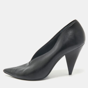 celine black leather v neck pumps size 38