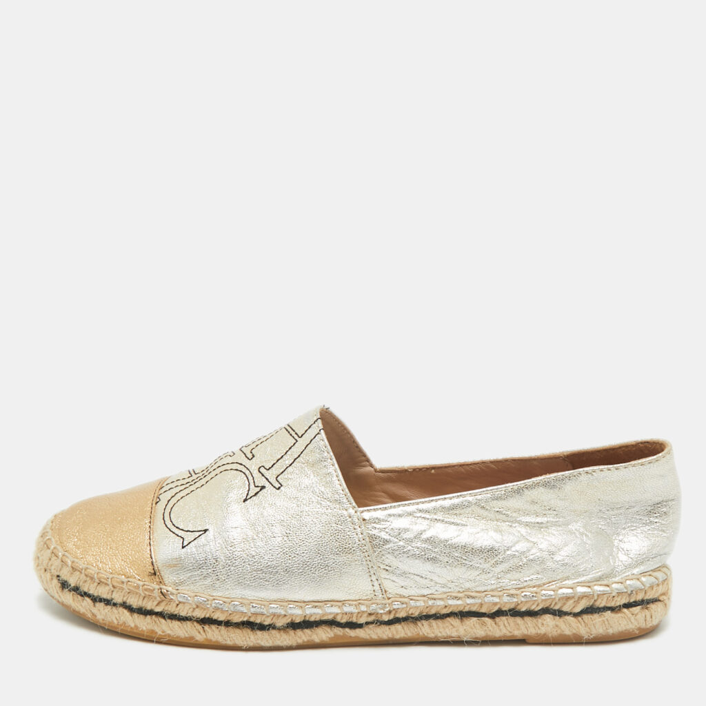 luxury-women-ch-carolina-herrera-used-shoes-p1166557-001 CH Carolina Herrera Silver/Gold Leather CH Logo Espadrille Flats Size 39
