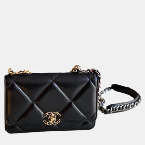 Chanel 19 WOC bag