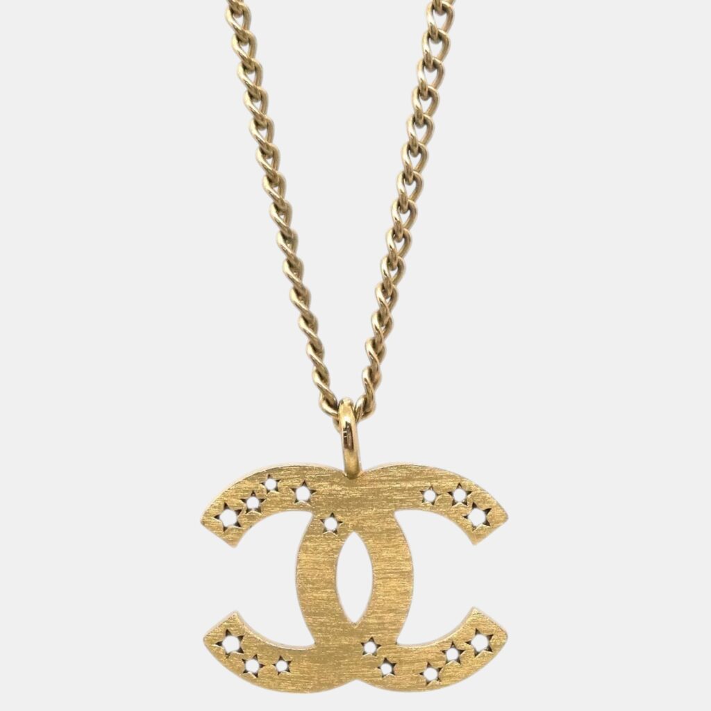luxury-women-chanel-used-accessories-p1127439-002 Chanel Gold Plated CC Chain Pendant Necklace