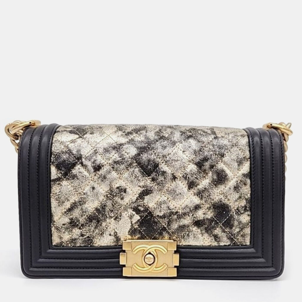 luxury-women-chanel-used-handbags-p1014306-001 Chanel Black Leather Boy Medium Shoulder Bag