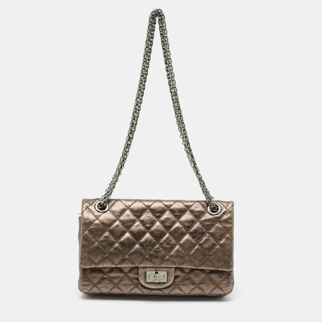 luxury-women-chanel-used-handbags-p1037927-016 Chanel Metallic Quilted Aged Leather Reissue 2.55 Classic 225 Flap Bag