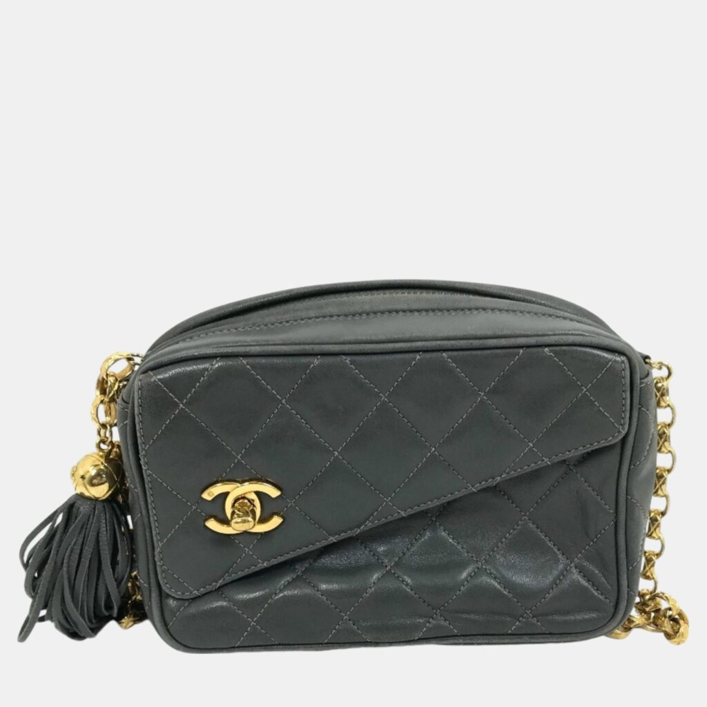 luxury-women-chanel-used-handbags-p1045000-002 Chanel Gray Based CC Mark Single Chain Shoulder Bag
