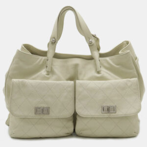 Chanel Ivory White Caviar Skin Leather 2.55 Matelasse Turnlock Tote Bag