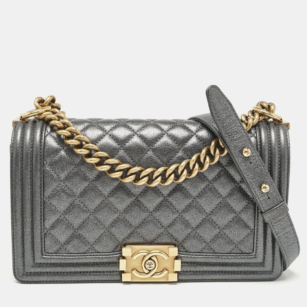 luxury-women-chanel-used-handbags-p1110313-016 Chanel Metallic Grey Quilted Leather Medium Boy Flap Bag