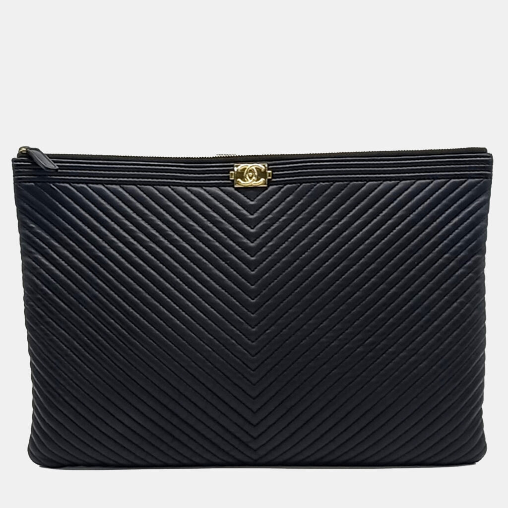 luxury-women-chanel-used-handbags-p1125482-002 Chanel Black Leather Chevron Boy Large Clutch Bag