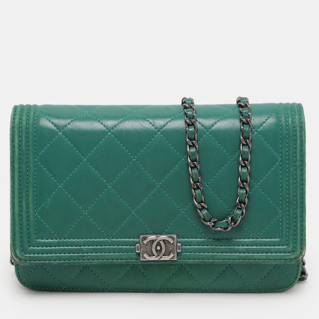 luxury-women-chanel-used-handbags-p1129077-001 Chanel Green Quilted Leather Boy Wallet On Chain