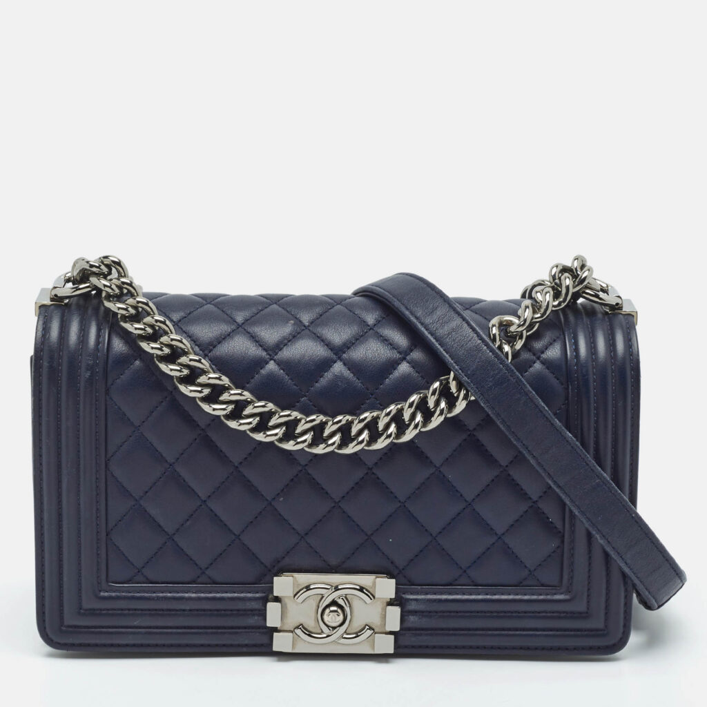 luxury-women-chanel-used-handbags-p1142601-014 Chanel Navy Blue Quilted Leather Medium Boy Flap Bag
