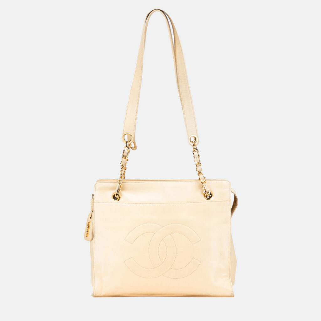 luxury-women-chanel-used-handbags-p1144818-011 Chanel Beige CC Lambskin Chain Tote