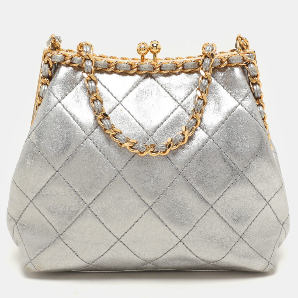luxury-women-chanel-used-handbags-p1147446-011 Chanel Silver Quilted Leather Vintage CC Chain Detail Shoulder Bag