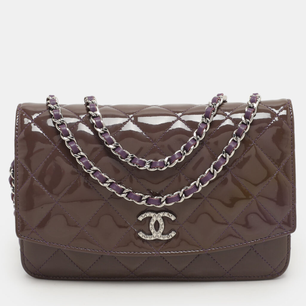 luxury-women-chanel-used-handbags-p1151916-001.jpg Chanel Purple Quilted Patent Leather CC Wallet On Chain