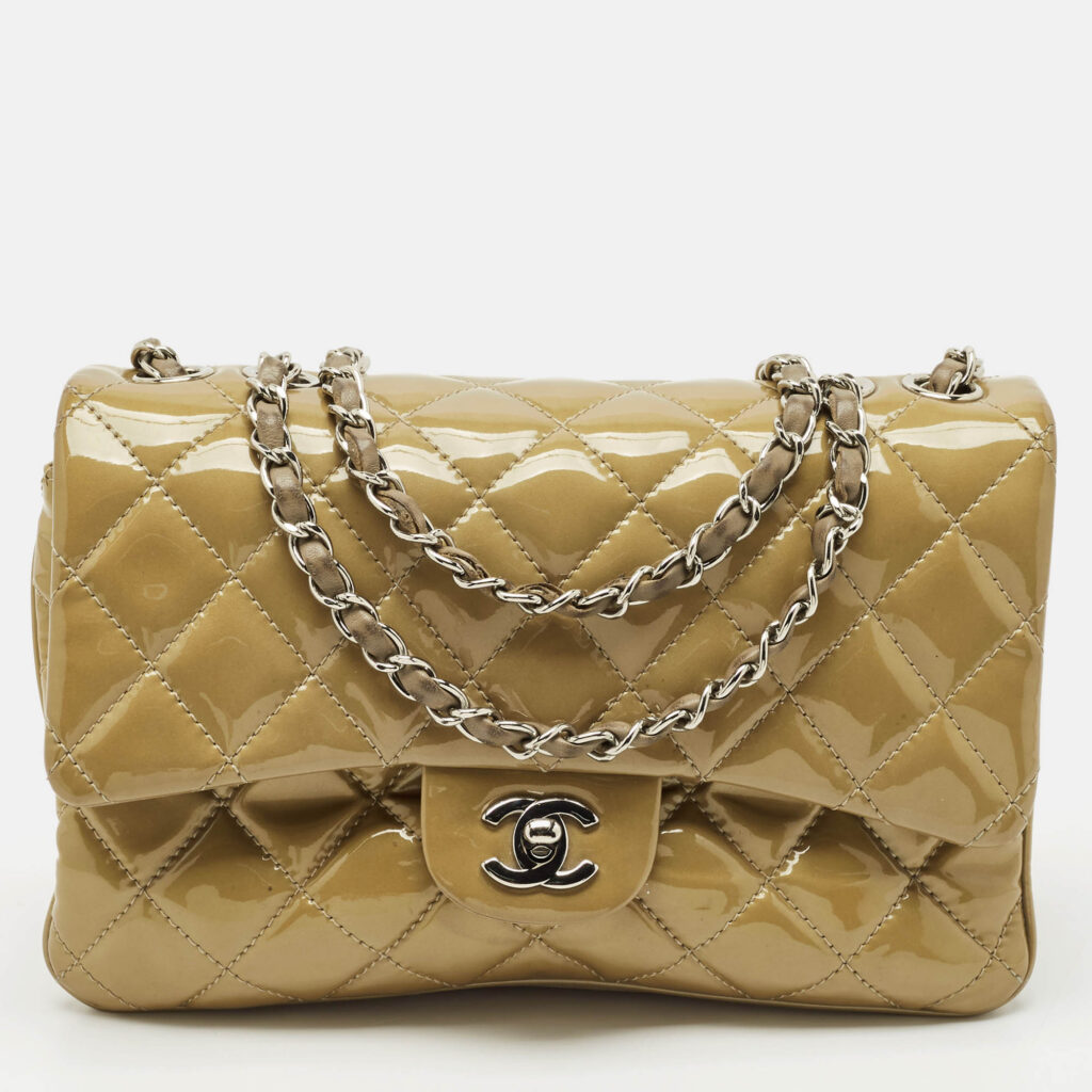 luxury-women-chanel-used-handbags-p1158564-013 Chanel Beige Quilted Patent Leather 3 Compartment Classic Flap Bag