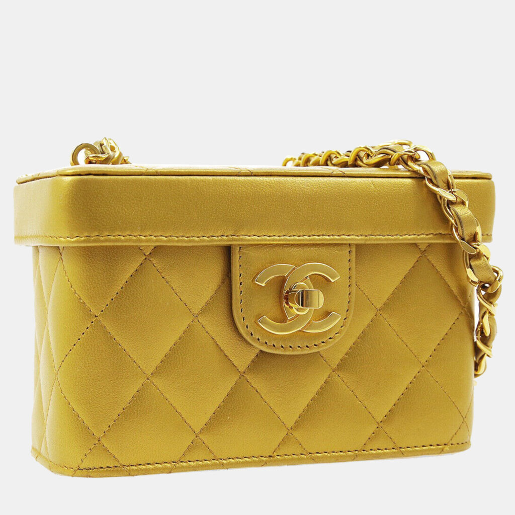 Chanel Quilted Cc Vanity Chain Shoulder Bag Purse Gold Leather Vintage