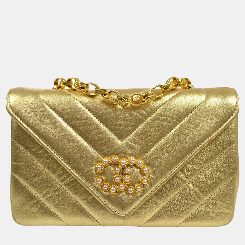 luxury-women-chanel-used-handbags-p1159180-003 Chanel Chevron Single Bijou Chain Shoulder Bag