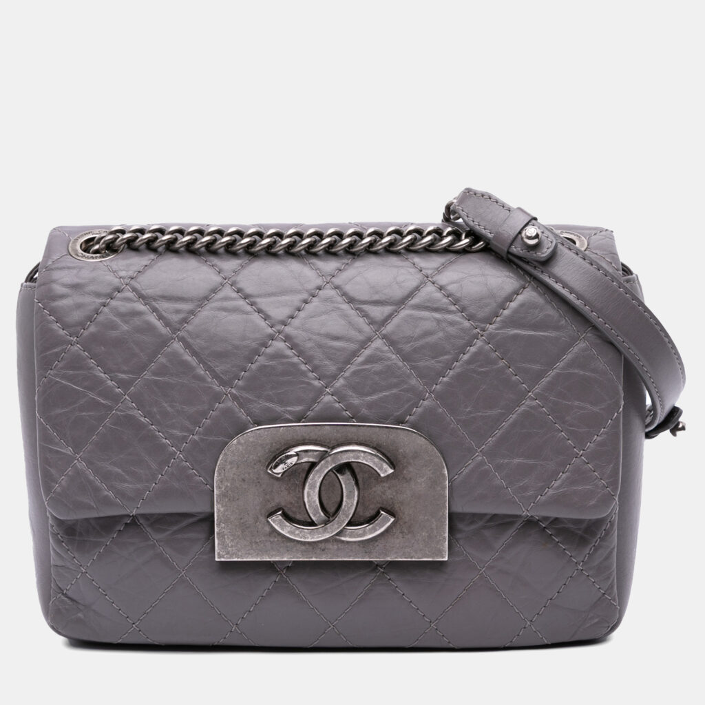 luxury-women-chanel-used-handbags-p1160579-008 Chanel Purple Quilted Aged Calfskin CC Square Flap