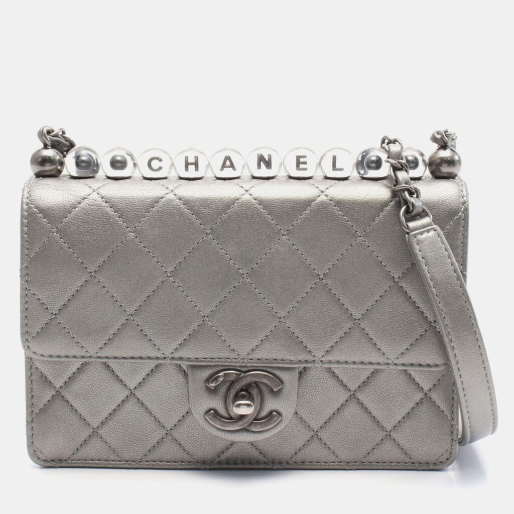 luxury-women-chanel-used-handbags-p1163925-004 Chanel Silver Metallic Goatskin Quilted Chic Pearls Flap Bag