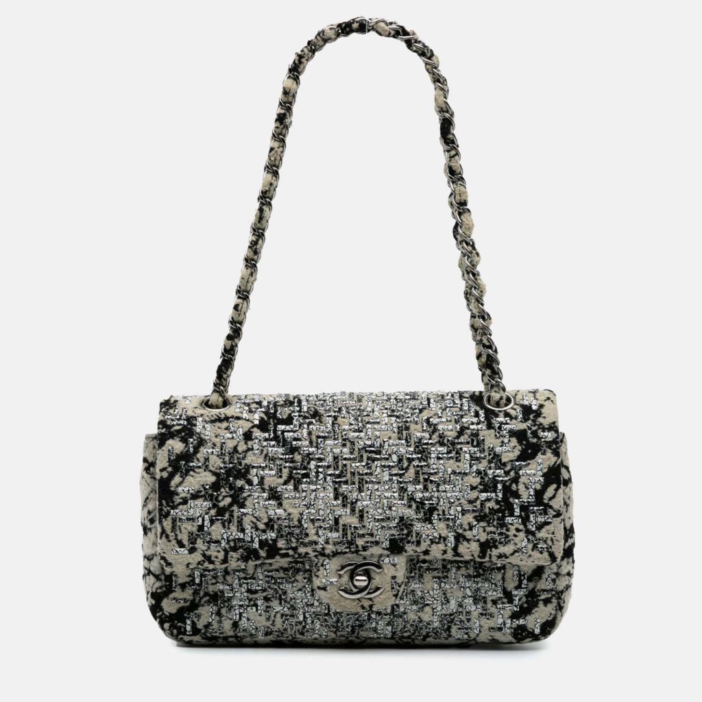 luxury-women-chanel-used-handbags-p1164559-013 Chanel Black/White Medium Classic Wool Herringbone Double Flap