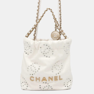 Chanel 22 White Shiny Calf Leather Shoulder Bag