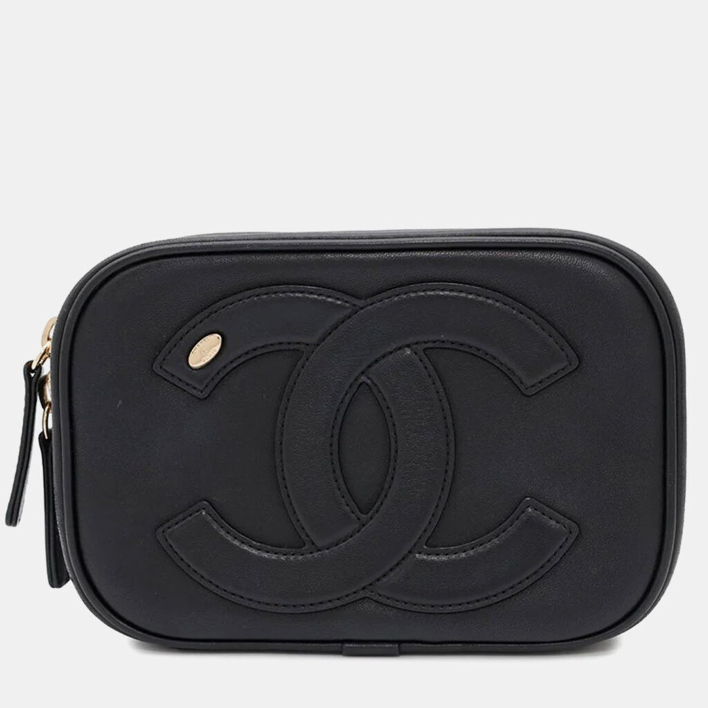 luxury-women-chanel-used-handbags-p1168531-015 Chanel CC Logo Black Lambskin Crossbody Bag