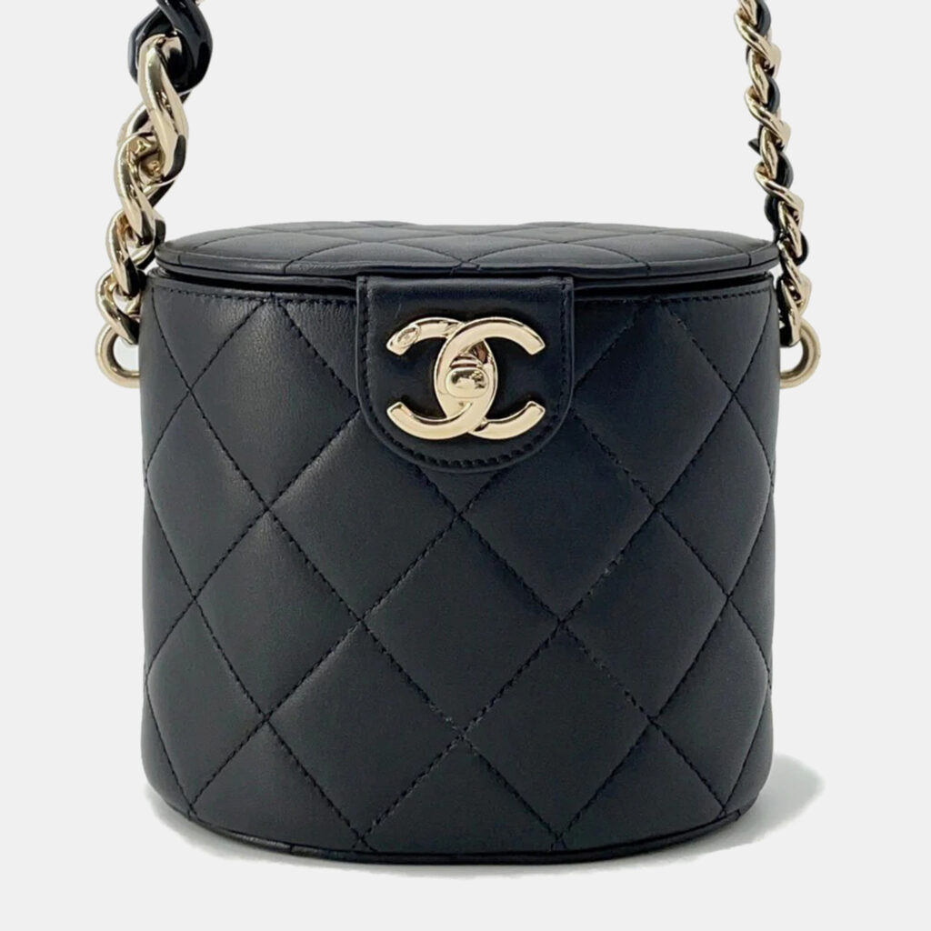 luxury-women-chanel-used-handbags-p1168586-007 Chanel Matelasse Black Lambskin Chain Vanity Bag