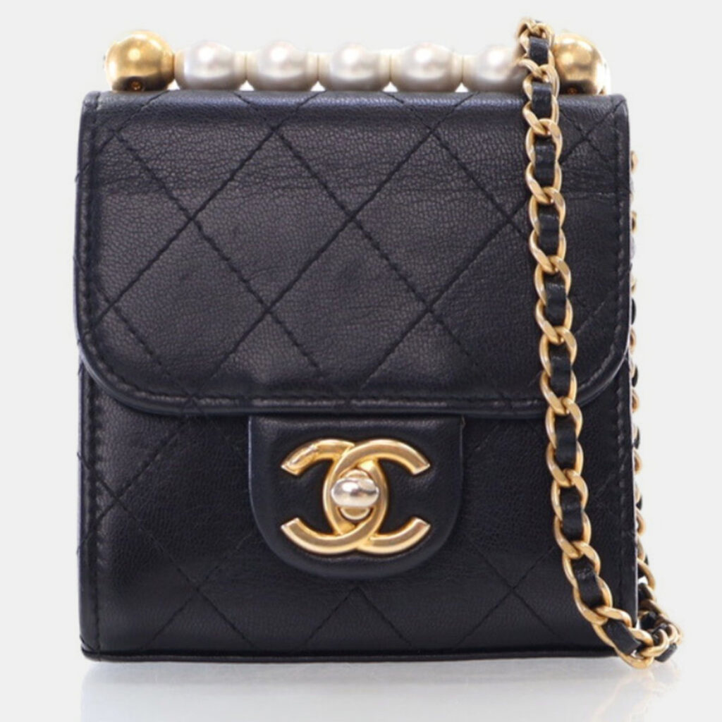 luxury-women-chanel-used-handbags-p1169560-019 Chanel Chic Pearl Black Goatskin Clutch Bag