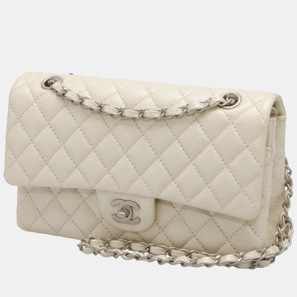 luxury-women-chanel-used-handbags-p799706-002 Chanel White Leather Classic Medium Double Flap Shoulder Bag