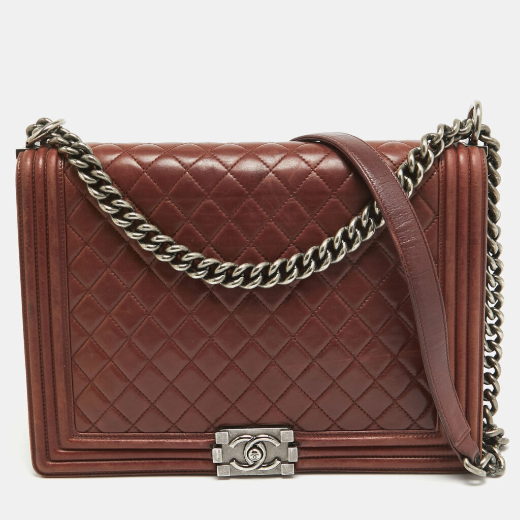 luxury-women-chanel-used-handbags-p975208-009 Chanel Burgundy Quilted Leather Large Boy Bag