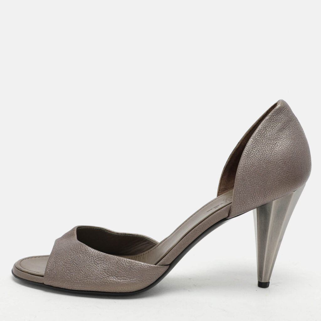 luxury-women-chanel-used-shoes-p1046872-010-1 Chanel Grey Leather D'orsay Pumps Size 39