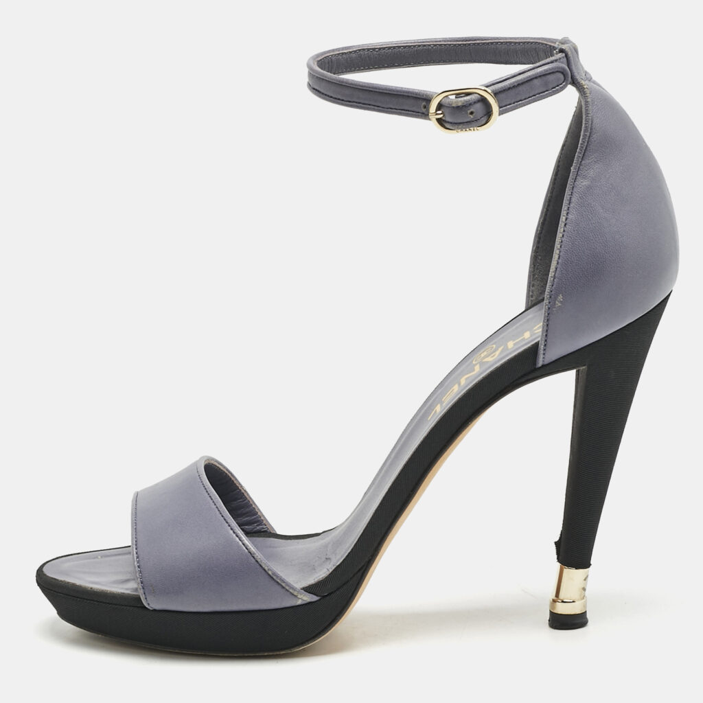luxury-women-chanel-used-shoes-p1154033-001 Chanel Light Blue Leather CC Ankle Strap Sandals Size 40