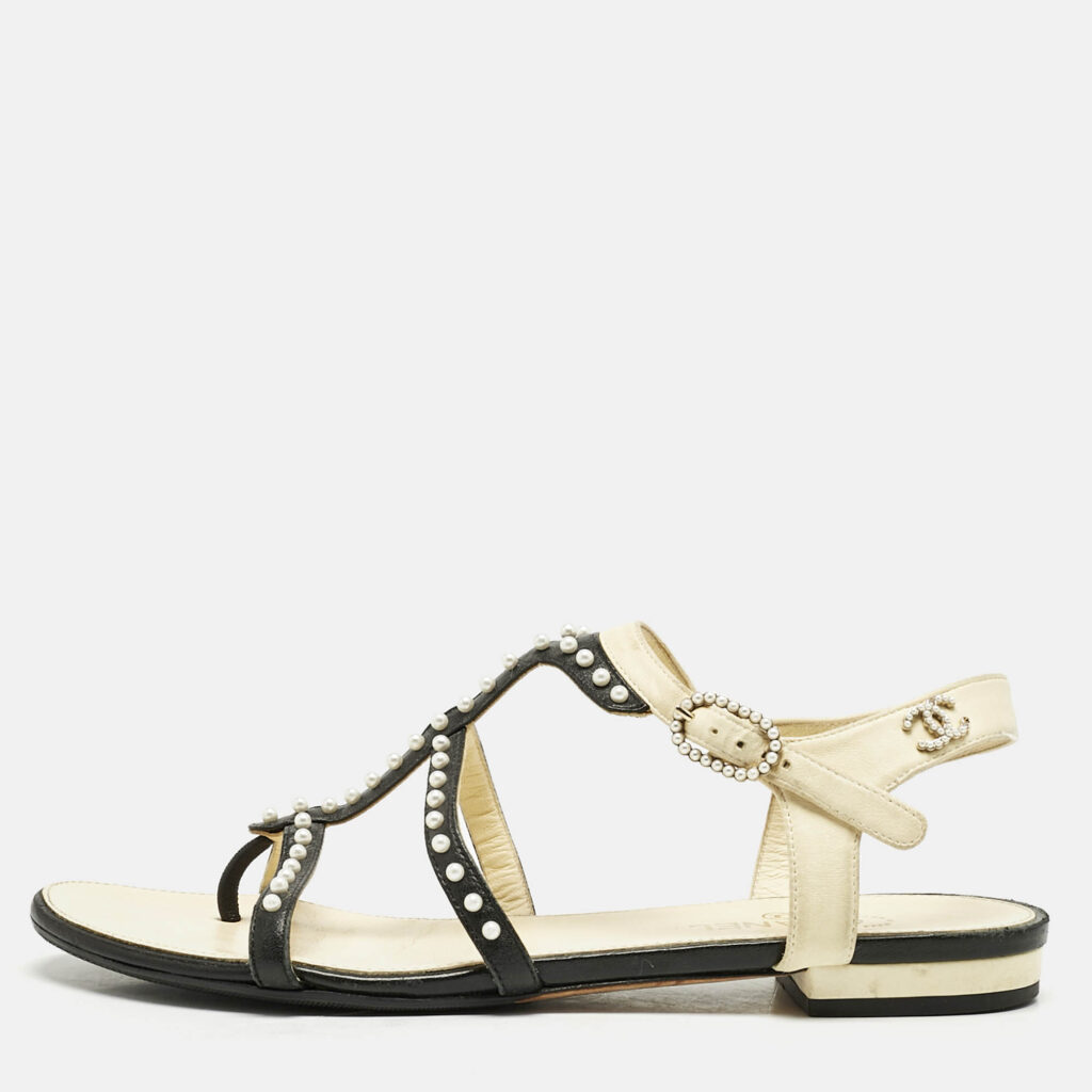 luxury-women-chanel-used-shoes-p1168621-010 Chanel Black/Beige Leather Faux Pearl Embellished Flat Sandals Size 36