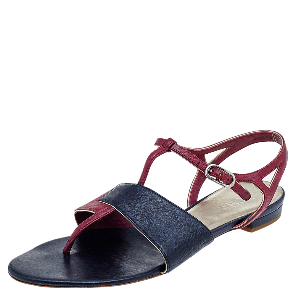 luxury-women-chanel-used-shoes-p542384-009-1 Chanel Burgundy/Black Leather CC T-Strap Sandals Size 39.5