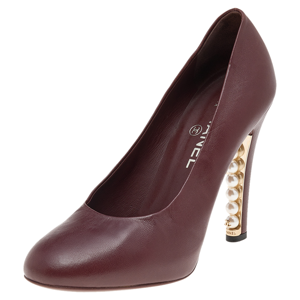 luxury-women-chanel-used-shoes-p569209-001-2 Chanel Brown Leather CC Pearl Embellished Heel Pumps Size 38