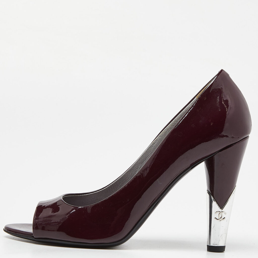 luxury-women-chanel-used-shoes-p926375-009 Chanel Purple/Silver Patent Leather Peep Toe CC Heel Pumps Size 39.5