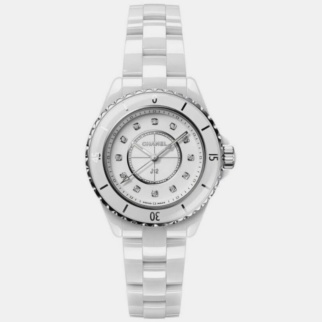 luxury-women-chanel-used-watches-p1152937-001 Chanel White Ceramic J12 H5703 Quartz Women's Wristwatch 34 mm