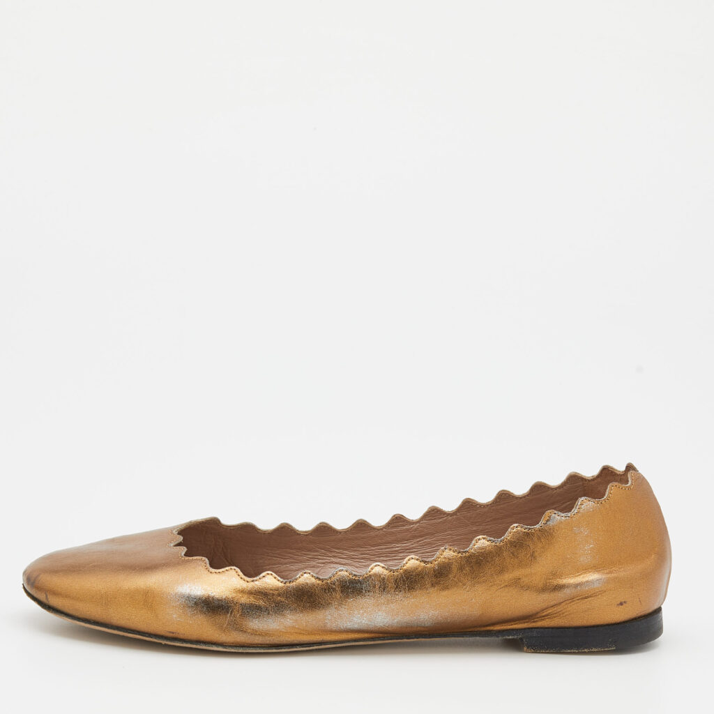 luxury-women-chloe-used-shoes-p717897-002 Chloe Gold Leather Lauren Scalloped Ballet Flats Size 36.5