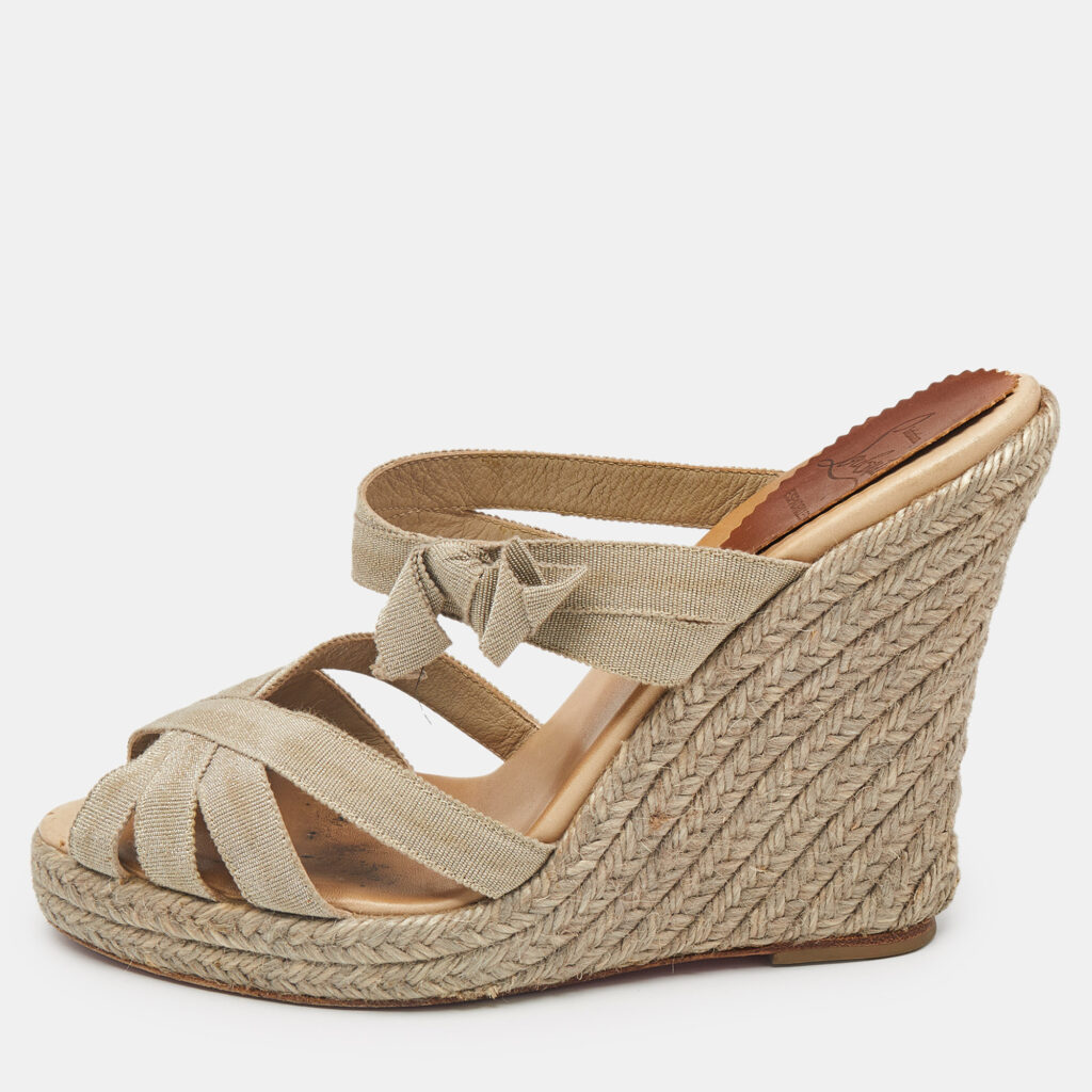 luxury-women-christian-louboutin-used-shoes-p1154050-004 Christian Louboutin Beige Fabric Delfin Espadrille Wedge Sandals Size 39