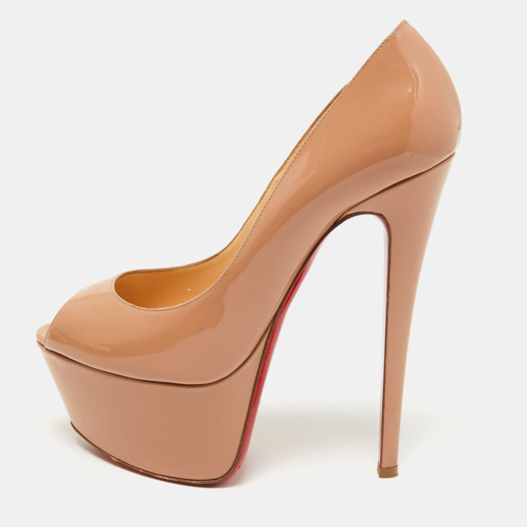 luxury-women-christian-louboutin-used-shoes-p773011-011 Christian Louboutin Beige Patent Leather Jamie Platform Pumps Size 38.5