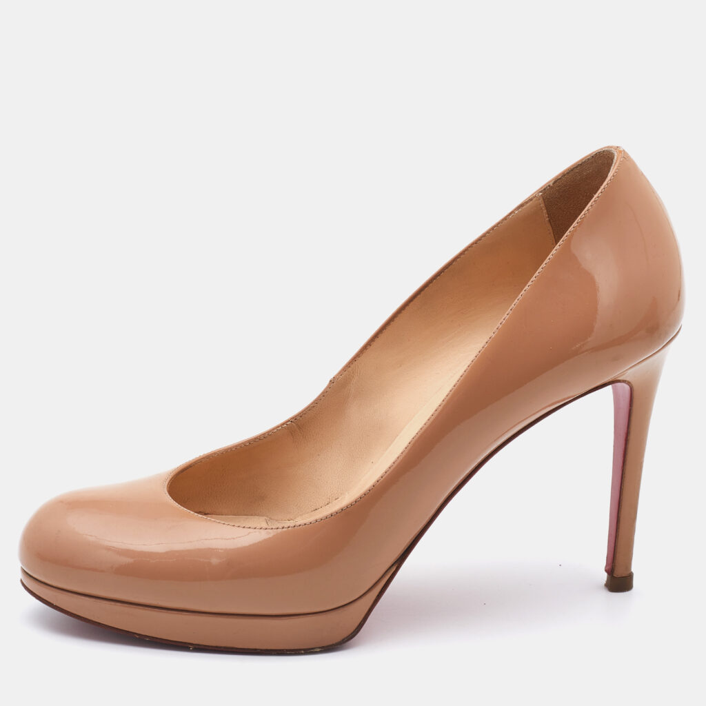 luxury-women-christian-louboutin-used-shoes-p814170-008 Christian Louboutin Beige Patent Leather New Simple Pumps Size 38.5