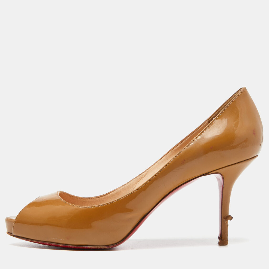luxury-women-christian-louboutin-used-shoes-p918626-001 Christian Louboutin Beige Patent Leather Very Prive Pumps Size 38.5