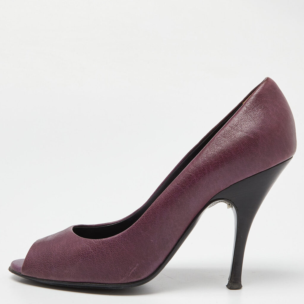 luxury-women-dg-used-shoes-p932922-009 D&G Burgundy Leather Peep Toe Pumps Size 38