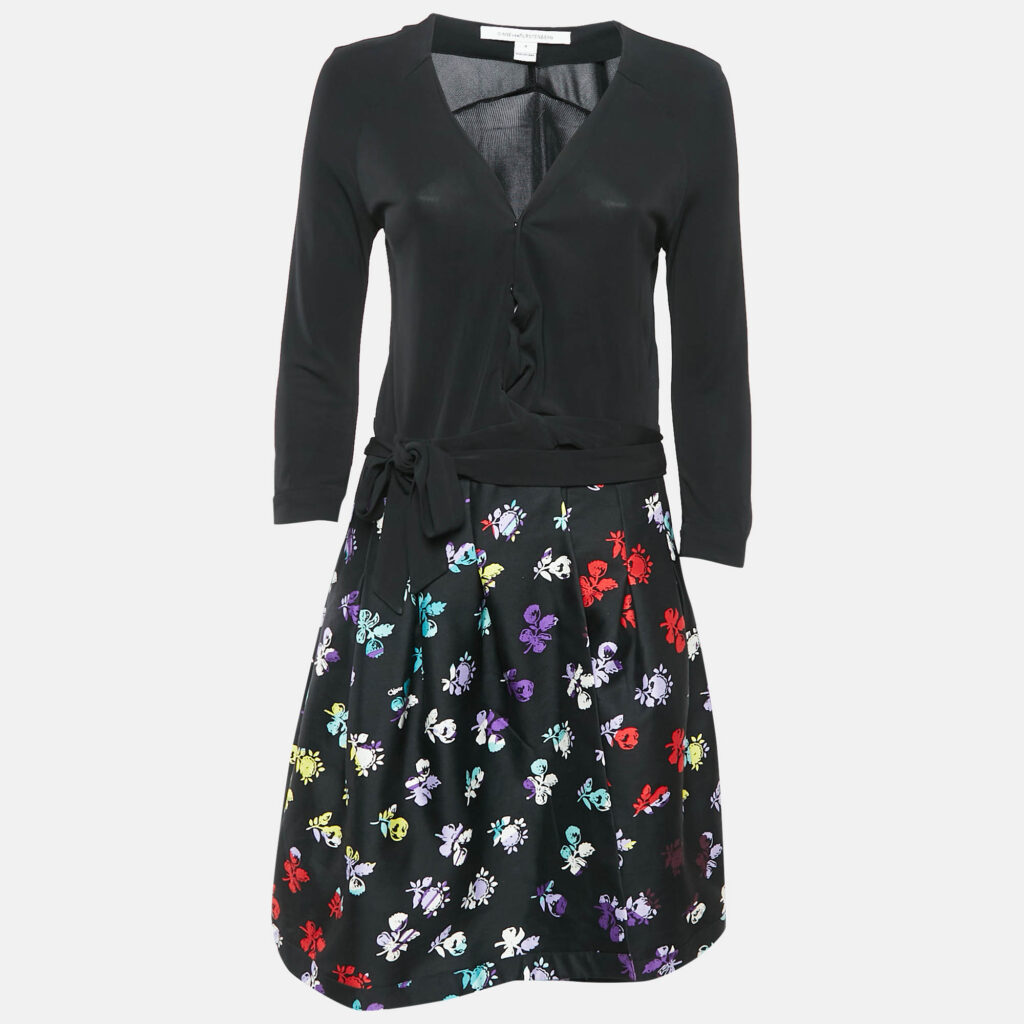 luxury-women-diane-von-furstenberg-used-clothes-p1085282-001 Diane Von Furstenberg Black Floral Print Wool Blend and Jersey Jewel Wrap Dress M