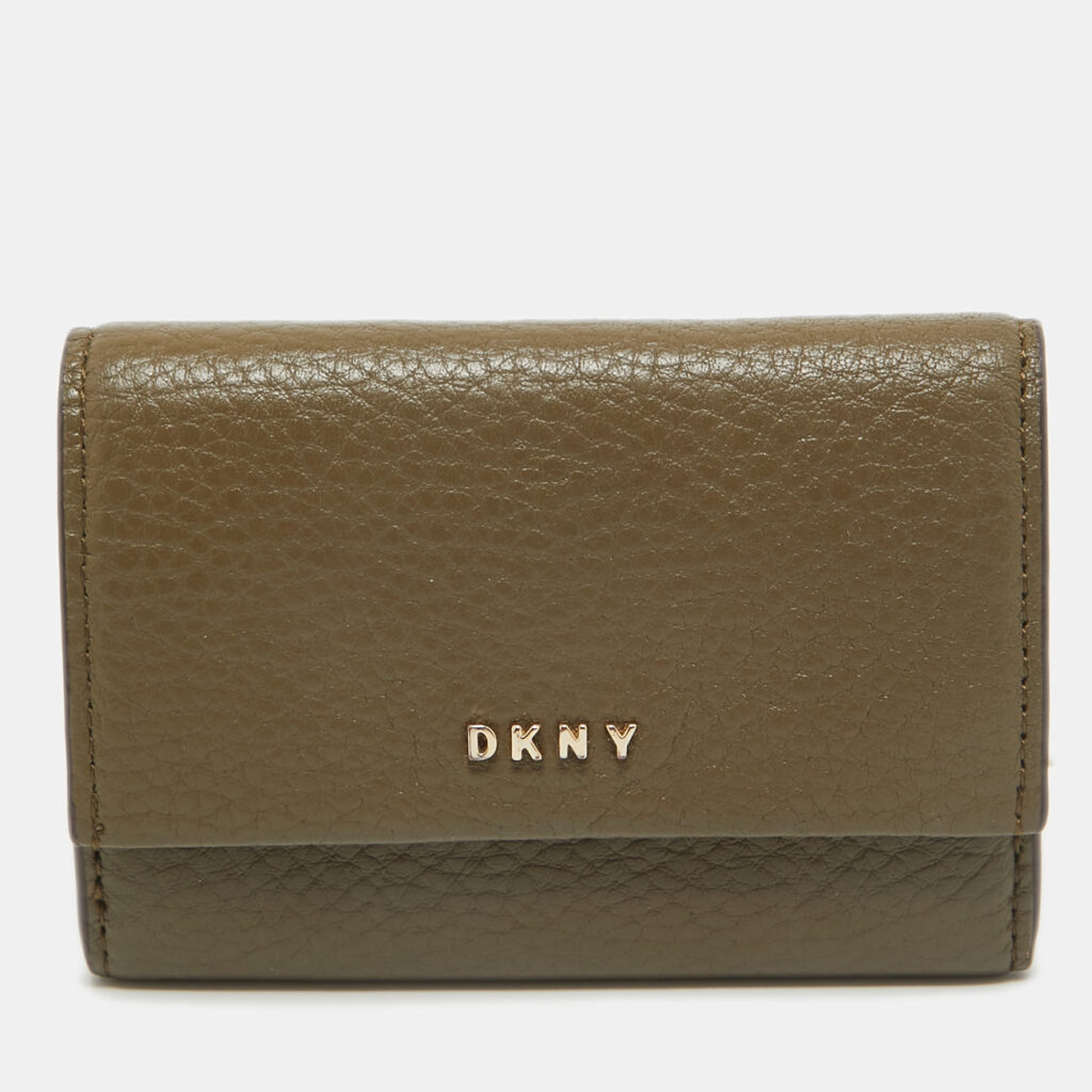 luxury-women-dkny-used-handbags-p987451-001 DKNY Olive Green Leather Flap Compact Wallet