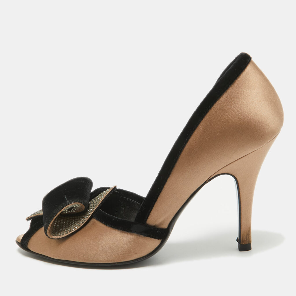 luxury-women-fendi-used-shoes-p1041795-001 Fendi Brown/Black Satin and Velvet D'orsay Pumps Size 37