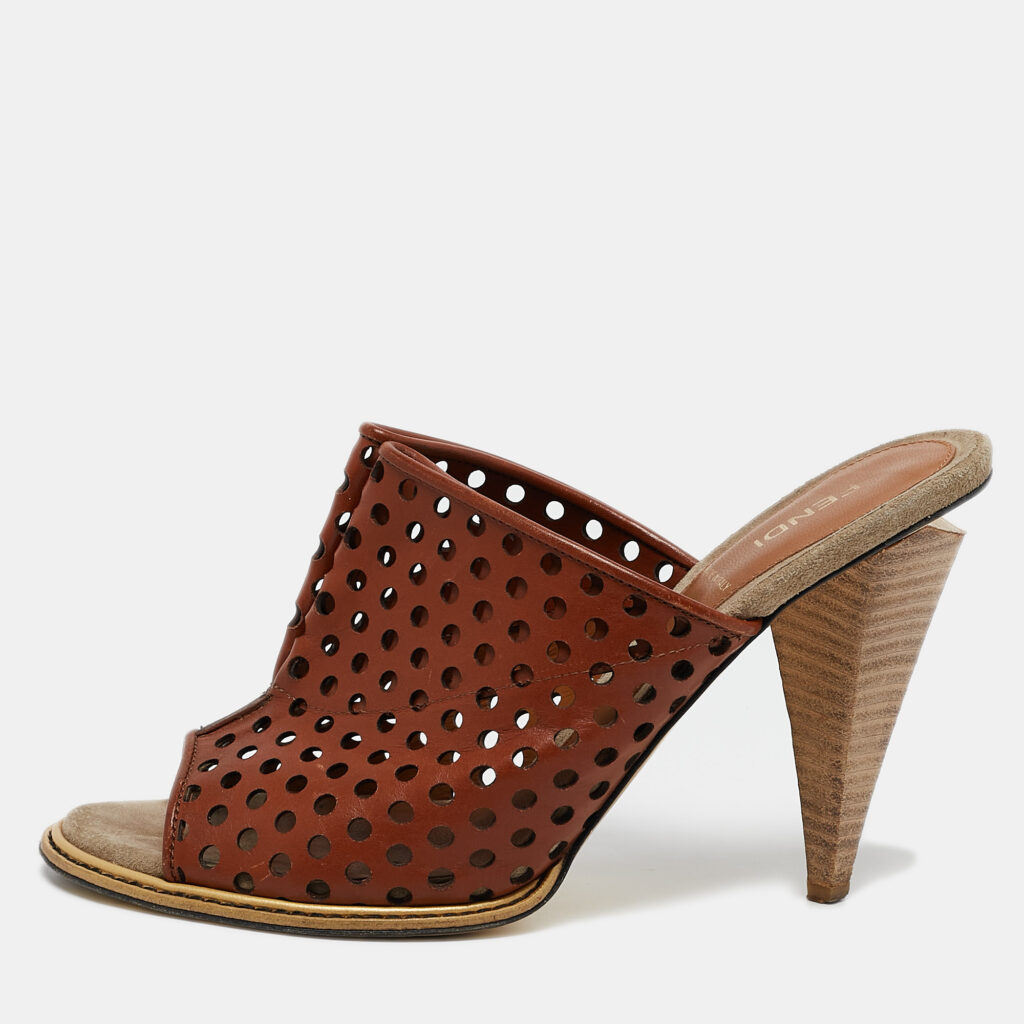 luxury-women-fendi-used-shoes-p1112955-001 Fendi Brown Cut Out Leather Open Toe Slide Sandals Size 39