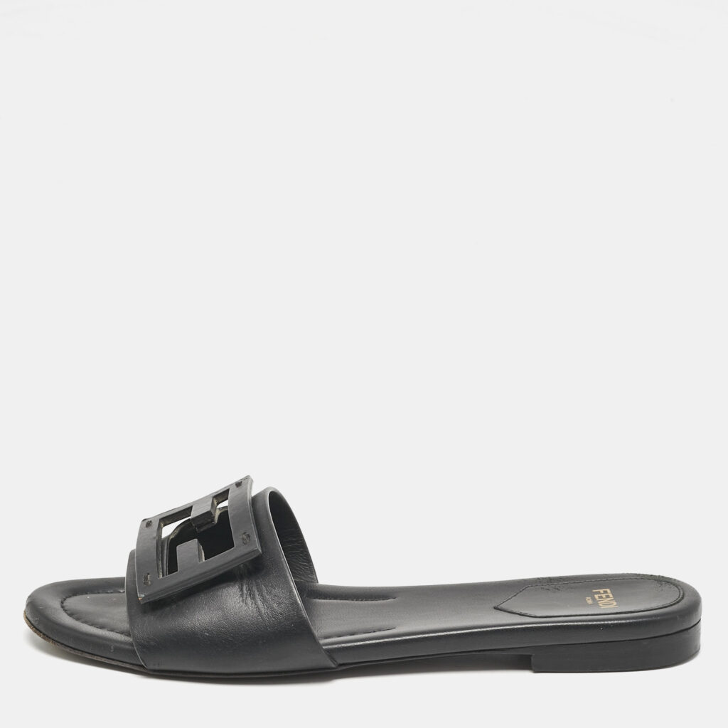 luxury-women-fendi-used-shoes-p1147898-007 Fendi Black Leather Logo Flat Slides Size 37
